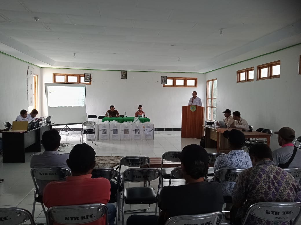PPK Macang Pacar Gelar Rekapitulasi Hasil Penghitungan Perolehan Suara Tingkat Kecamatan