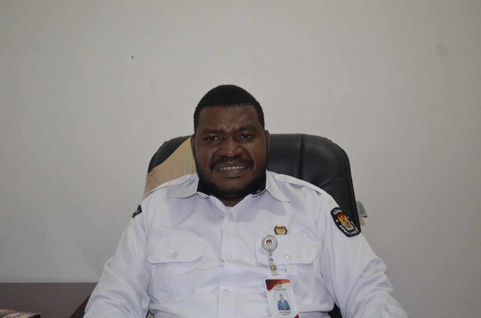 KPUD Maybrat Belum Pleno Tingkat Kabupaten, Anggota KPUD Felix Ulis Sasior : Kita Harus Selesaikan Proses Apload C Hasil di Tingkat TPS ke Aplikasi Sirekap Mobile