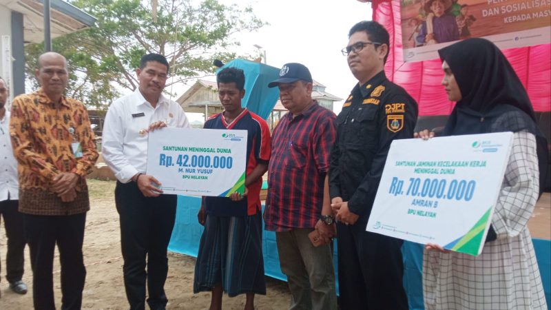 Dua Ahli Waris Nelayan di Lhokseumawe Dapat Santunan Dari BPJS Ketenagakerjaan
