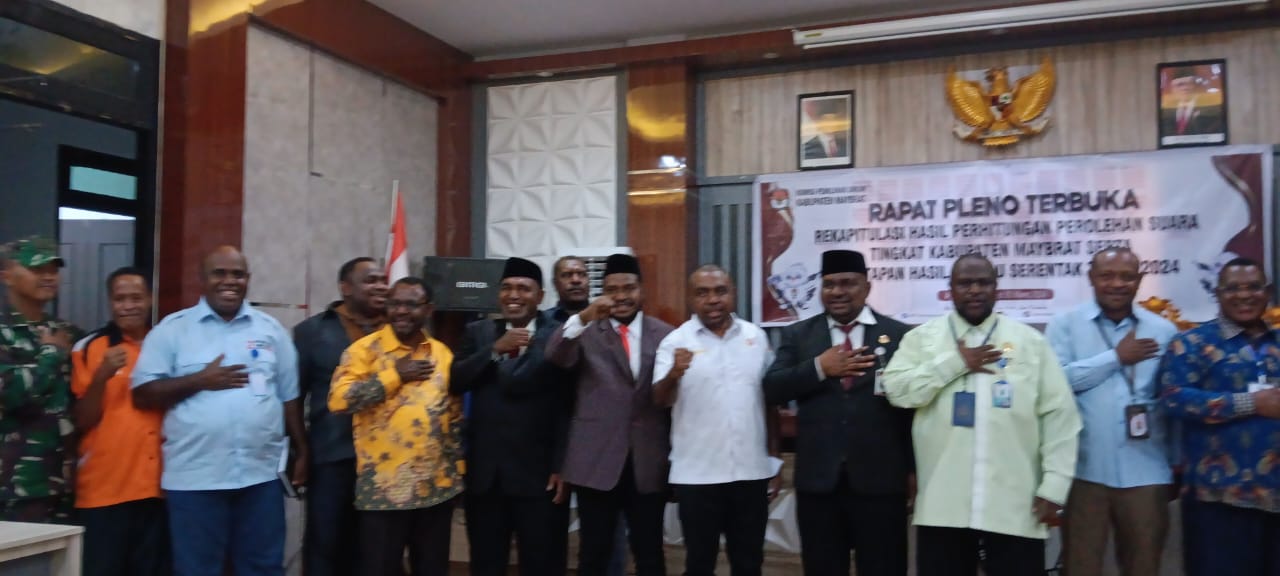 Rapat Pleno KPUD Maybrat Berlangsung Terbuka Untuk Umum, dan Kota Suara DPRD Provinsi dan Kabupaten dibuka dan Hitung Ulang
