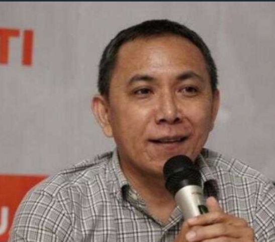 Pengamat Politik P3S, Jerry Massie : Biar Kabinet Nyaman, Jokowi Harus Reshuffle Menteri yang Berseberangan