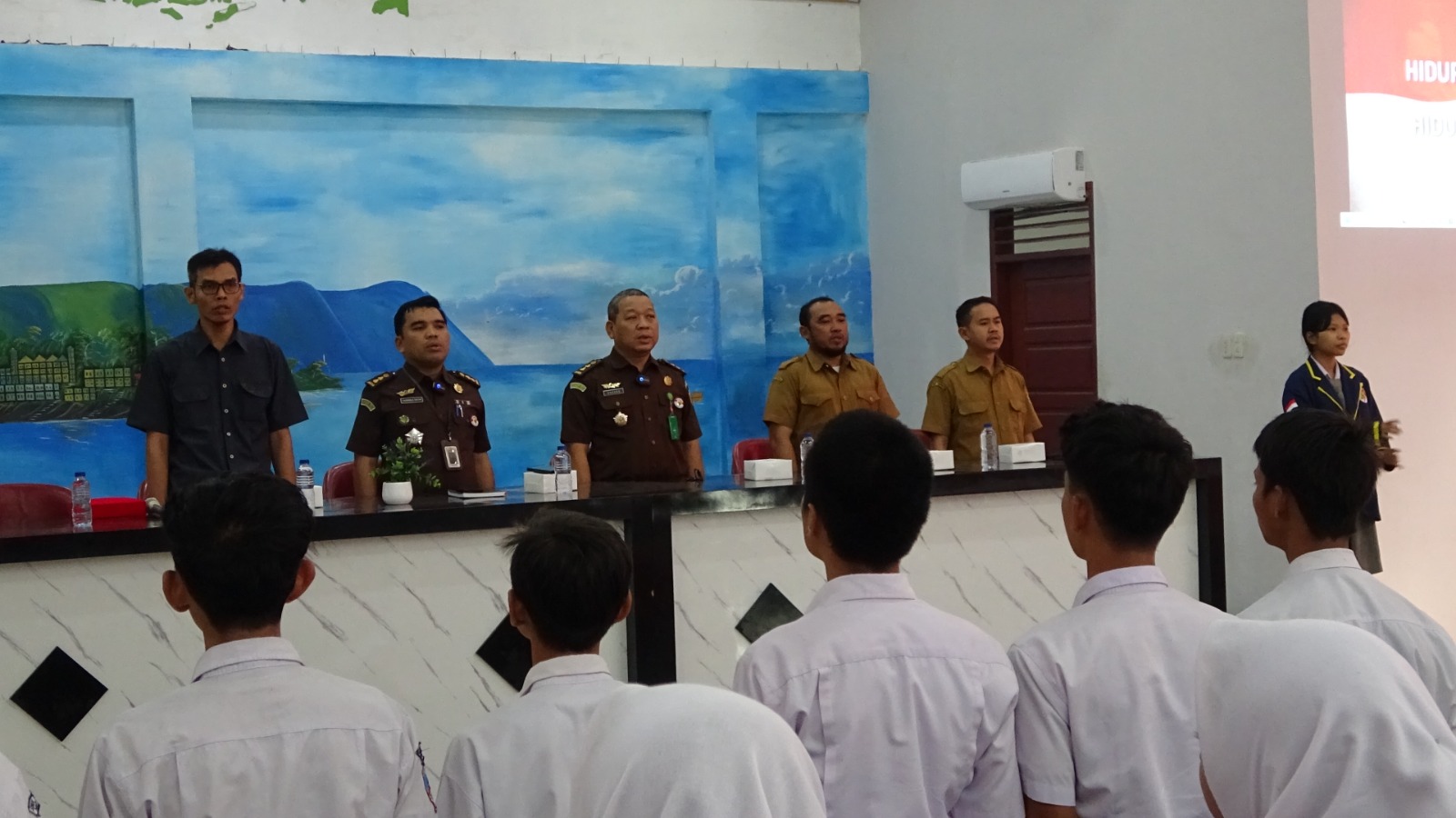 Kejati Sumut Edukasi Siswa SMK N 9 Medan Bahaya Narkoba dan ITE