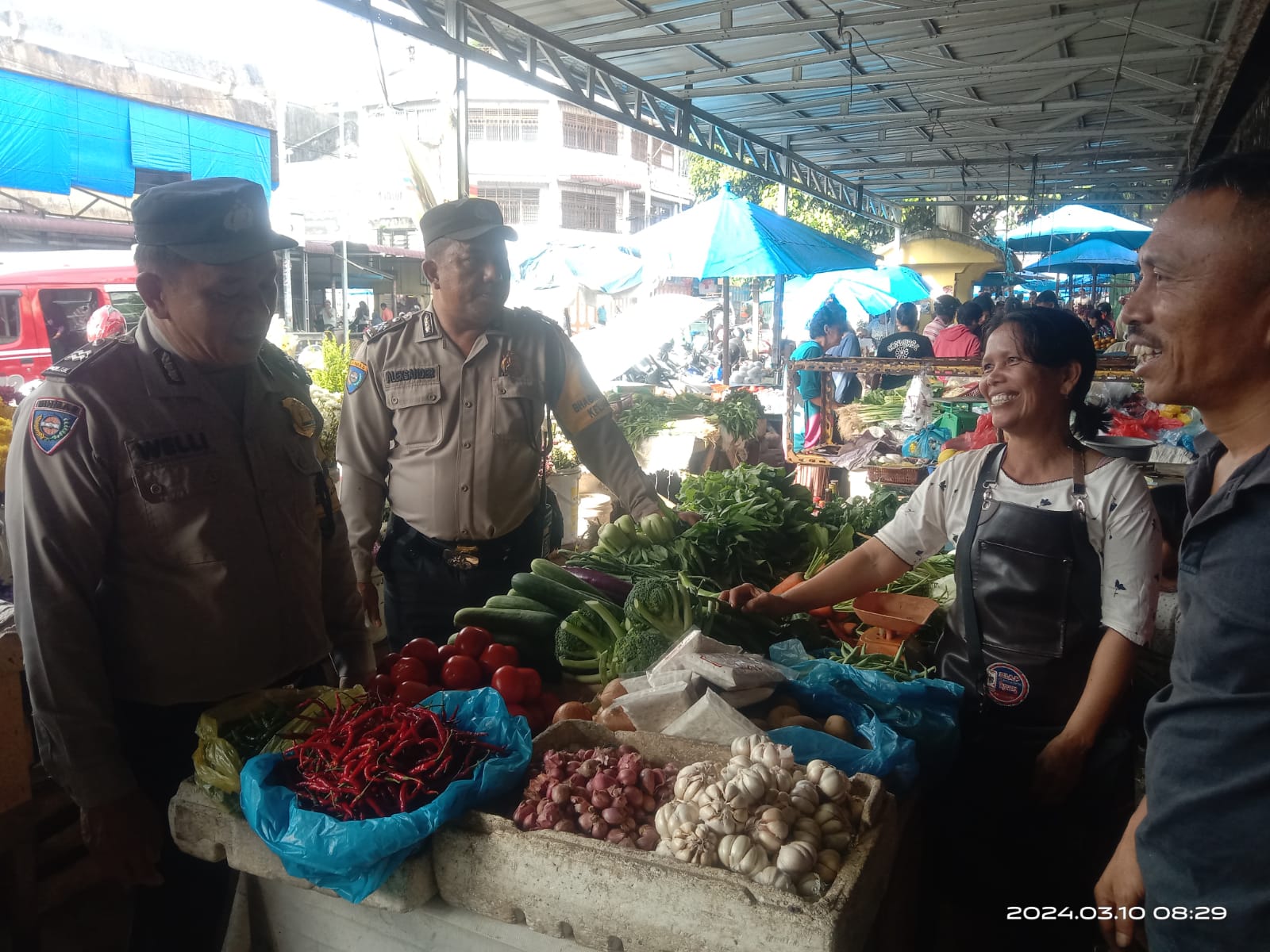 Jelang Rahmadan, Polsek Siantar Barat Cek Ketersediaan Bahan Pangan di Pasar Horas