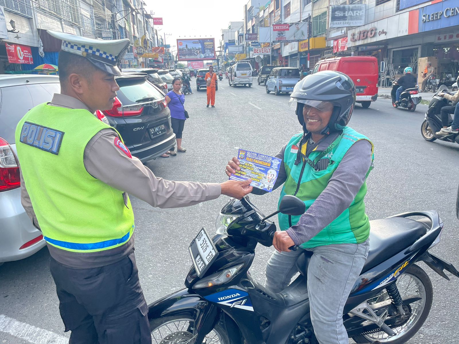 Dalam Rangka Ops Keselamatan Toba 2024, Polres Pematangsiantar Edukasi Masyarakat Terkait Pentingnya Ikuti Aturan