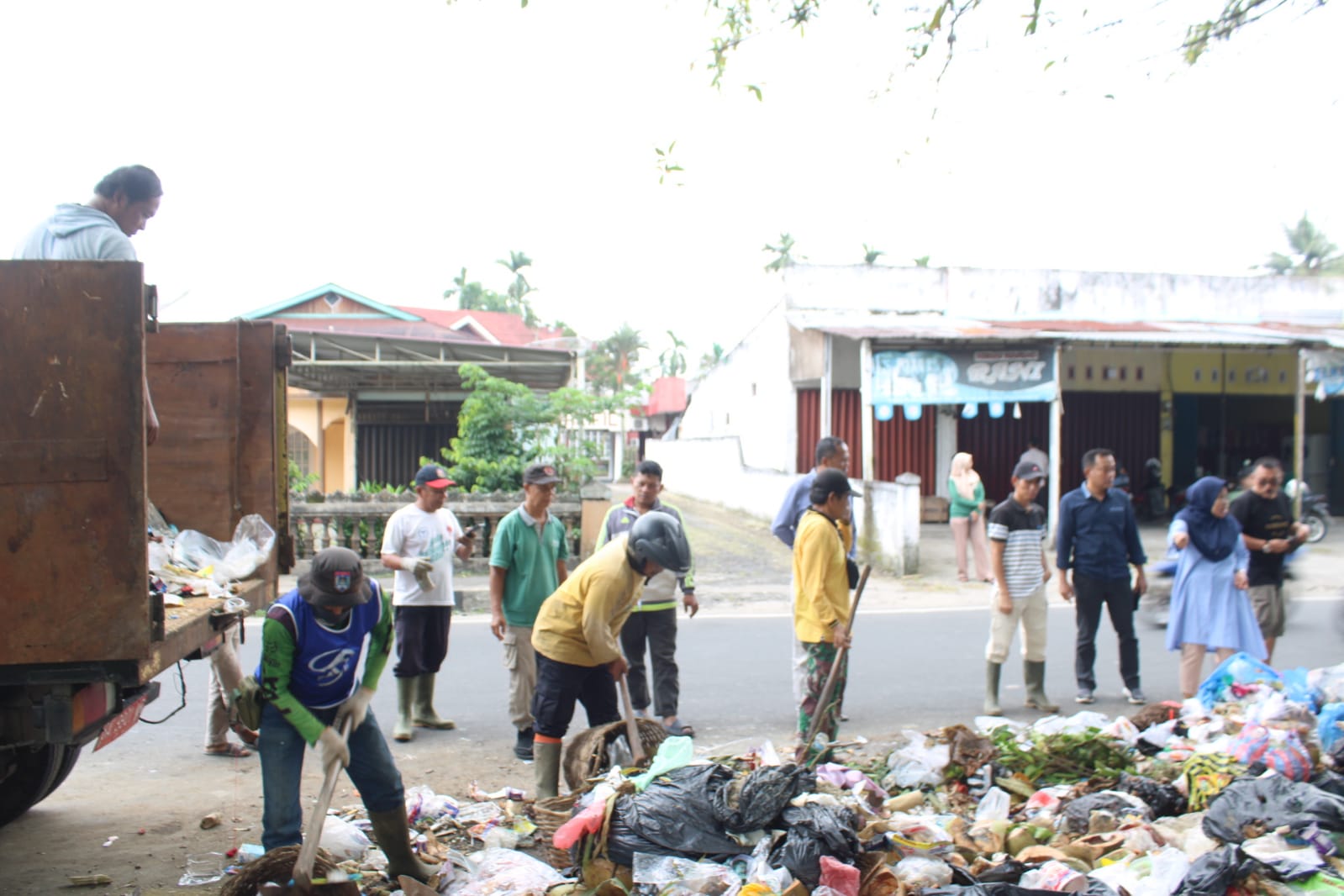 Atasi Tumpukan Sampah di Payakumbuh, Jasman: Saya Sudah Perintahkan Dinas Terkait Menanggapi Laporan Masyarakat