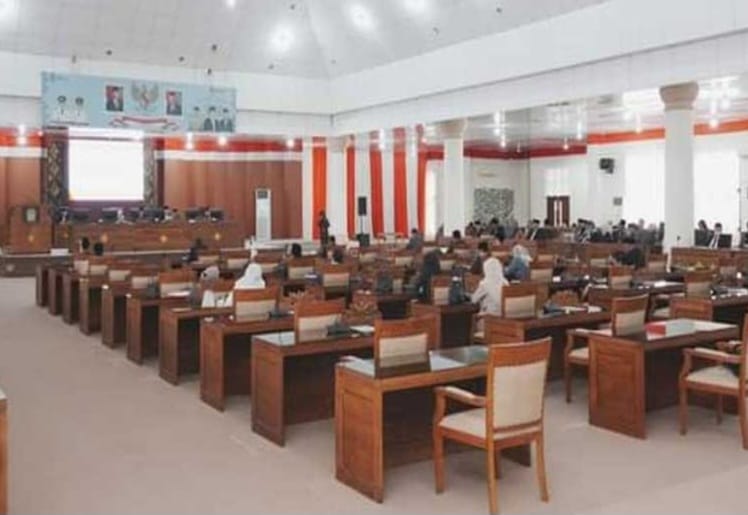 Terkait Viral Oknum Kades Pertontonkan “Senjata”, Dibahas Dalam Rapat Paripurna Ke-V DPRD Kabupaten Ogan Ilir