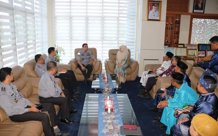 Pentingnya Kekayaan Intelektual Kemajuan Daerah, Kemenkumham Riau Kunjungi  Bupati Inhu 