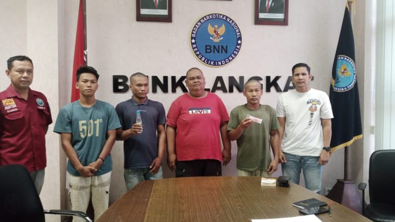 Diduga Jadi Tempat Peredaran Narkotika Rumah seorang Warga Di Desa Telaga Sa’id di Grebek BNNK Langkat