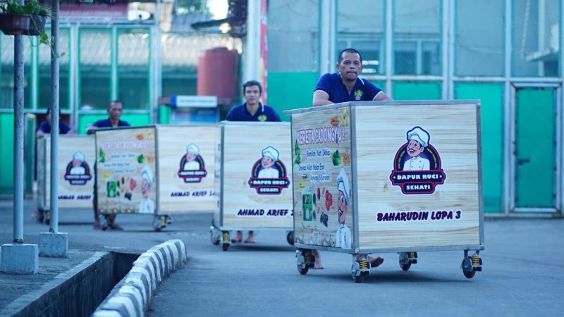 Kereta Cadongku, Pengantar Makananku
