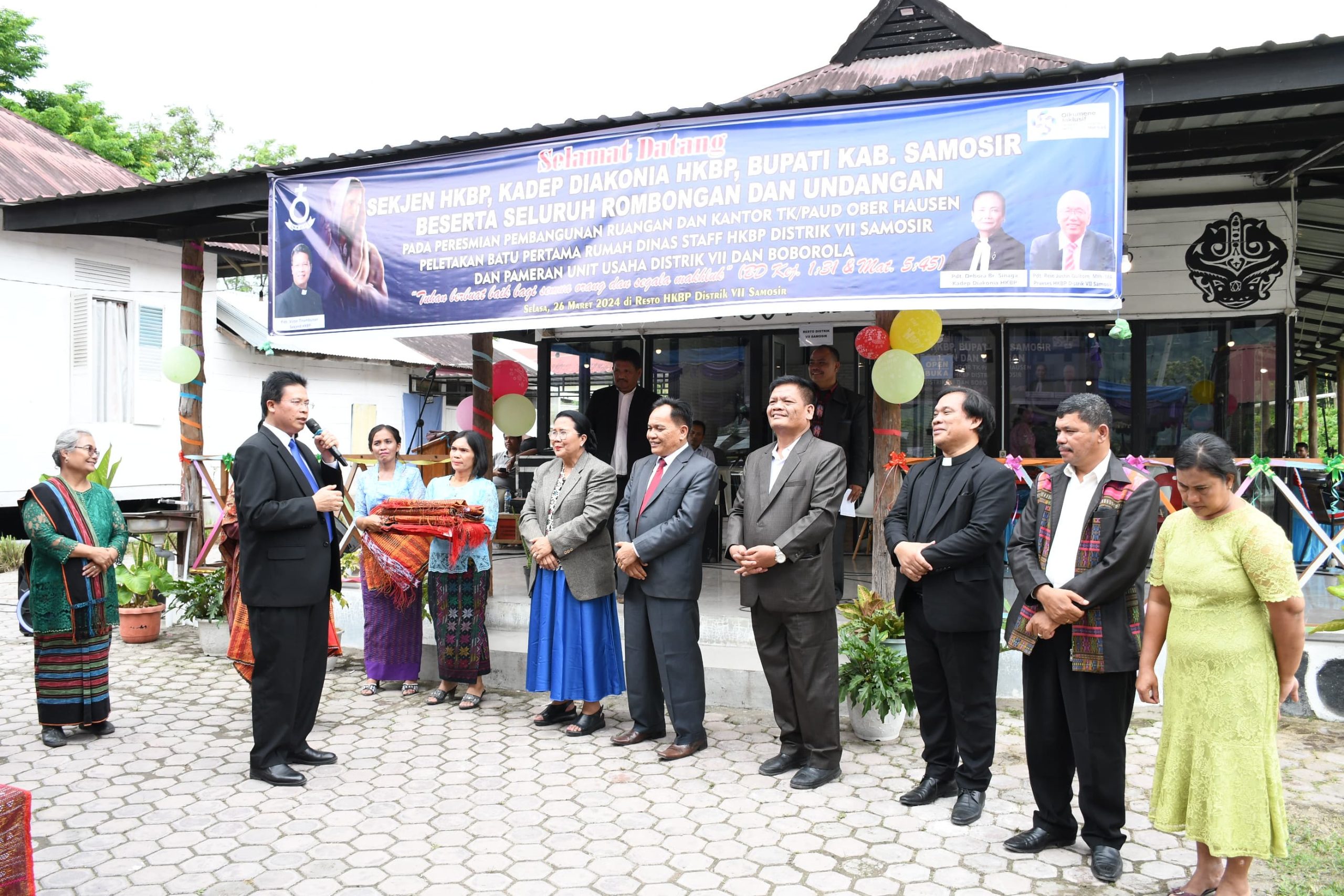 Bupati Samosir Bersama Sekjen HKBP Resmikan Ruangan dan Kantor TK Oberhausen Distrik VII Samosir