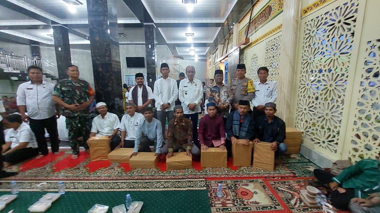 Wabup Samosir bersama Forkopimda Buka Puasa Bersama Dalam Rangka Menyambut Hari Raya Idul Fitri 1445 H/2024 M