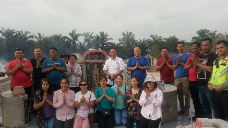 Pulang Kampung, Wong Chun Sen Jadikan Cheng Beng Wadah Silahtutahmi Bersama Keluarga Besar dan Penghormatan Bagi Leluhur