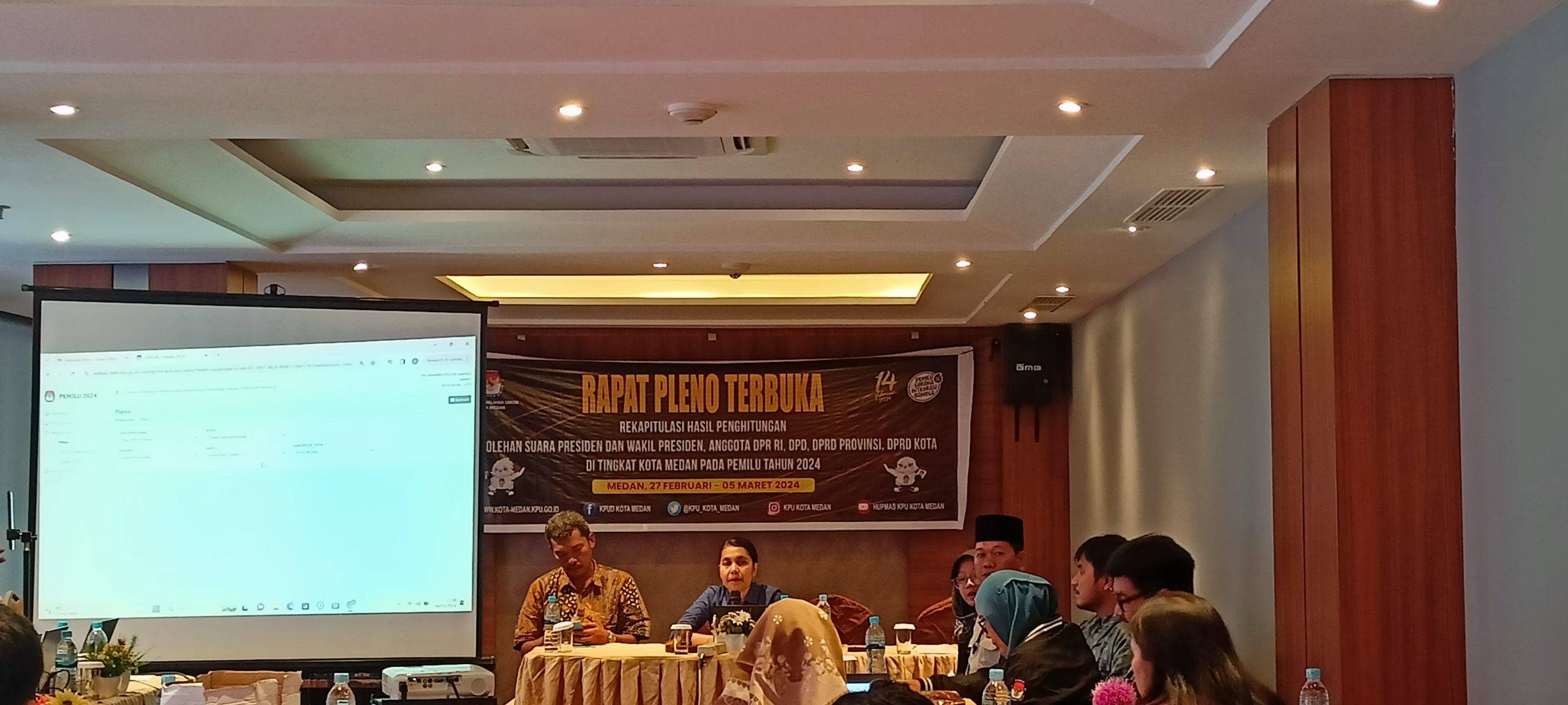Rapat Pleno Terbuka, Ketua KPU Medan: Baru 8 Kecamatan yang Sudah Masukkan Hasil Perolehan Surat Suara Caleg