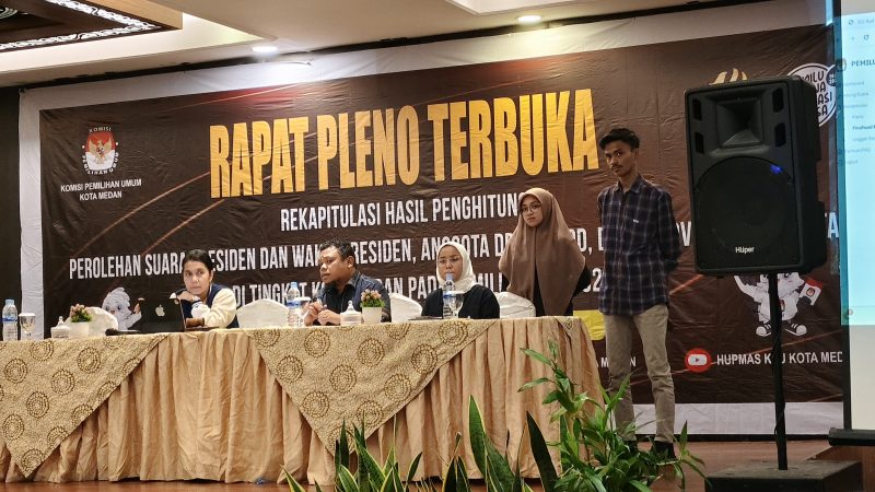 Suara Wong Chun Sen Hilang 20, Saksi PDI Perjuangan Tolak Hasil Perhitungan Suara Perolehan Caleg PPK Kecamatan Medan Deli