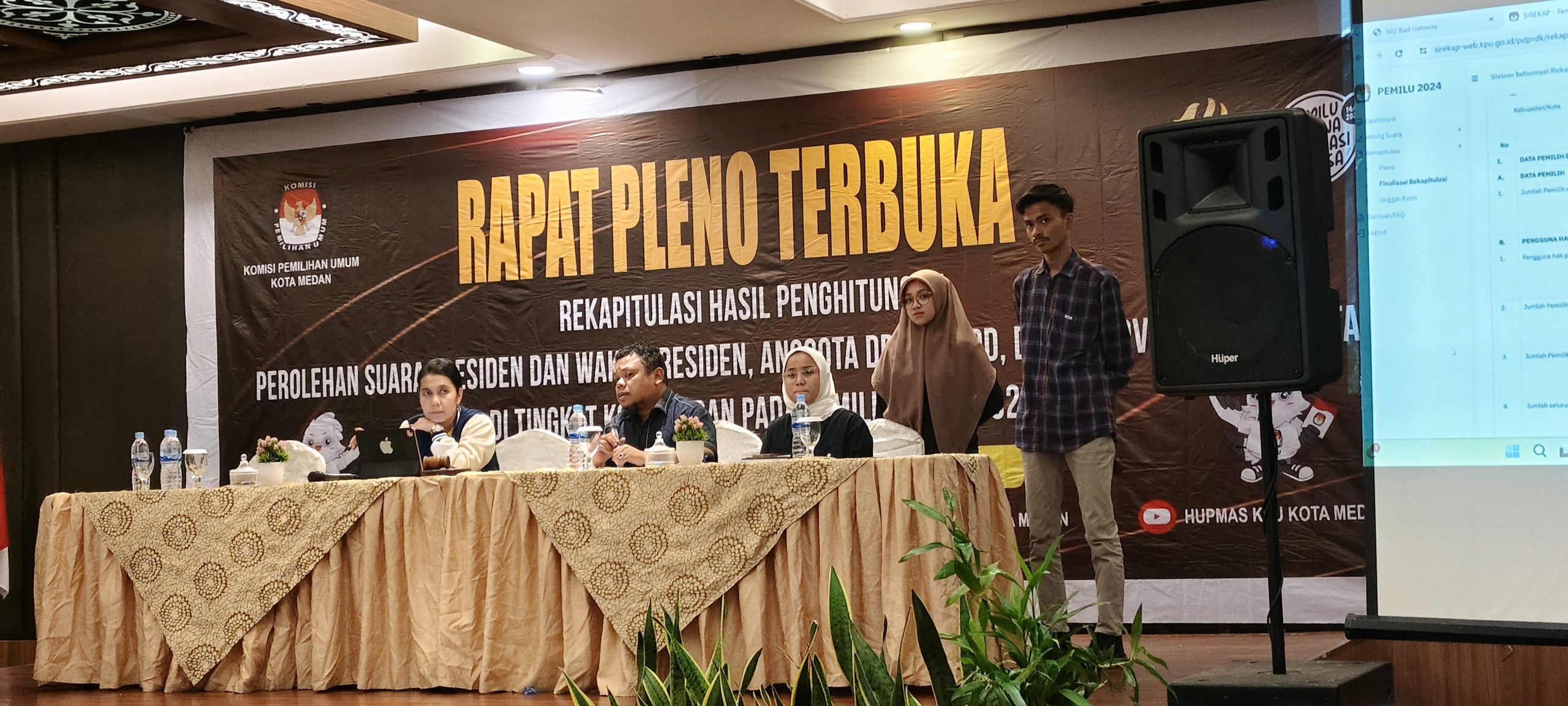 Suara Wong Chun Sen Hilang 20, Saksi PDI Perjuangan Tolak Hasil Perhitungan Suara Perolehan Caleg PPK Kecamatan Medan Deli