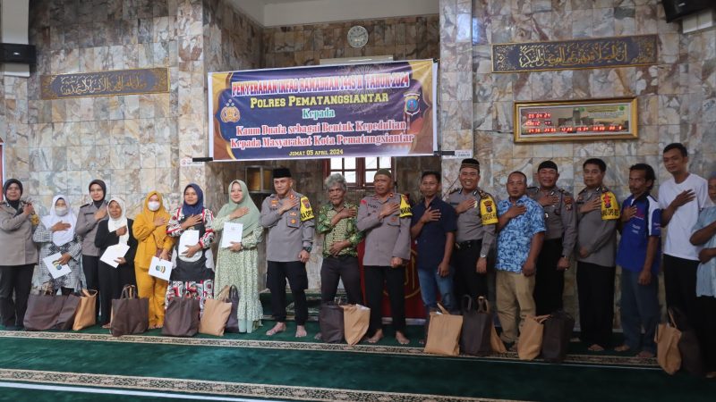 Polres Pematangsiantar Laksanakan Penyerahan Infaq Ramadhan 1445 H Tahun 2024 Kepada Kaum Duafa