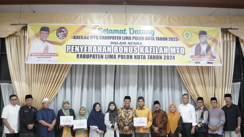 Cair, Pemkab Limapuluh Kota Serahkan Bonus Juara Umum MTQ ke-40 Senilai 1,4 Milyar