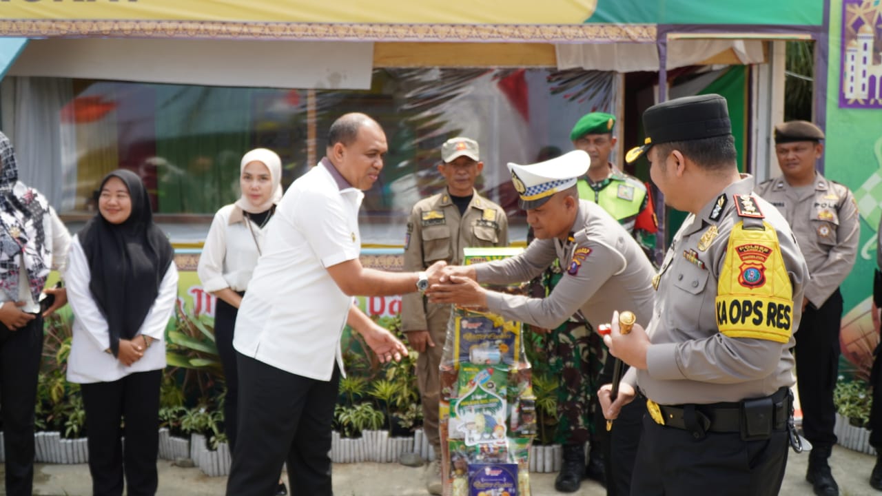 Pastikan Arus Balik Mudik Berjalan Lancar, Pj Bupati bersama Kapolres Langkat Tinjau Pos Pelayanan Polres Langkat
