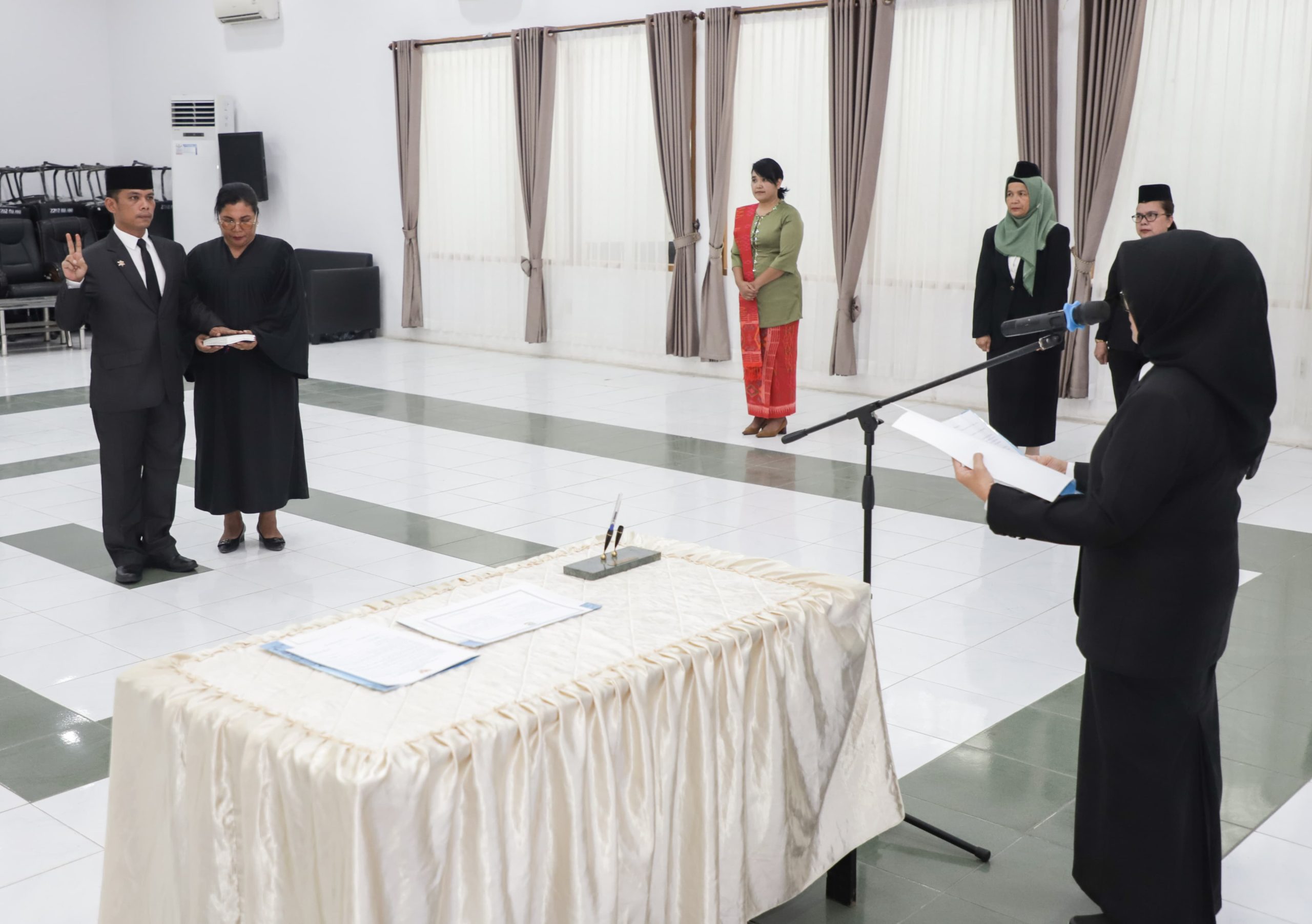 Wali Kota dr Susanti Dewayani, SpA Lantik Pj Sekda Pemko Pematangsiantar