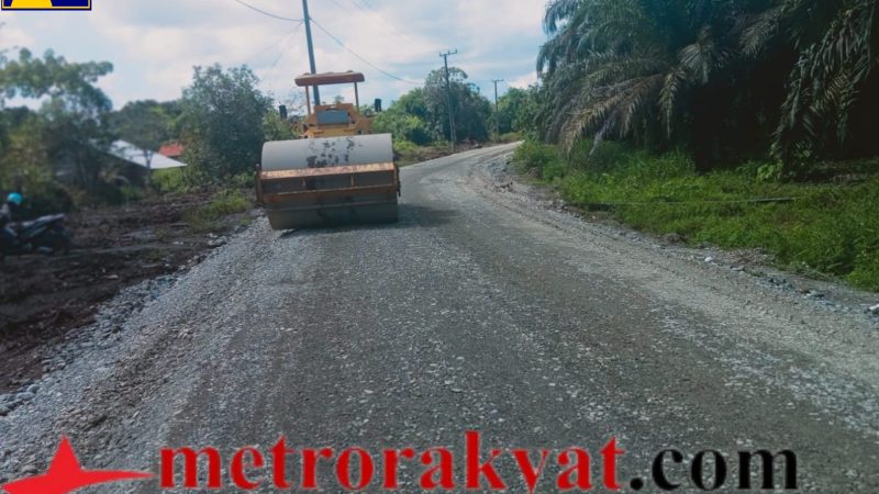 PUPR Aceh Barat Bangun Jalan Aspal Menuju Kampus STAIN dan AKN