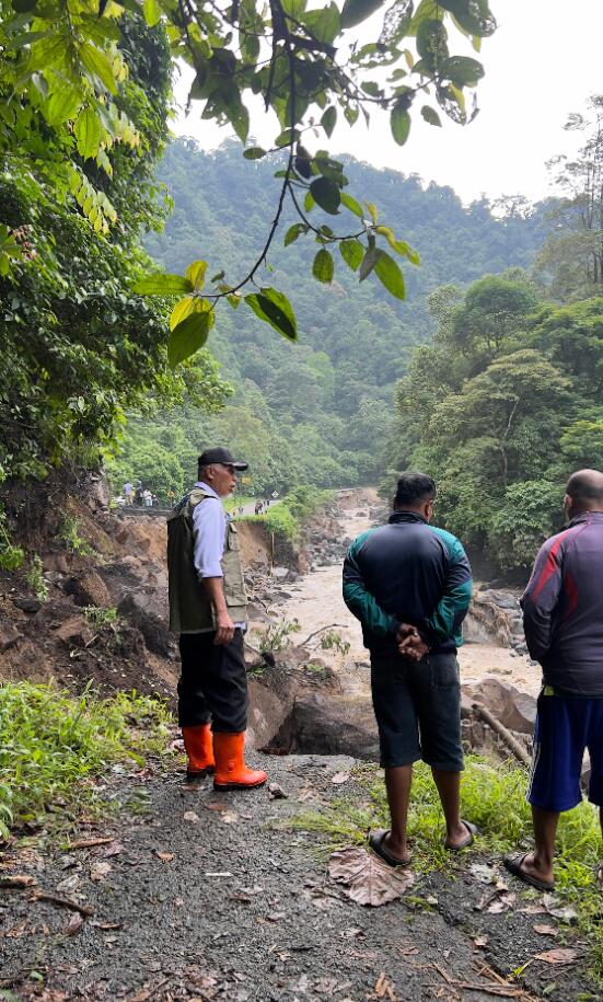 Gubernur Sumbar Beri Instruksi Langsung: Terima Semua Korban Bencana Galodo Tanpa Terkecuali