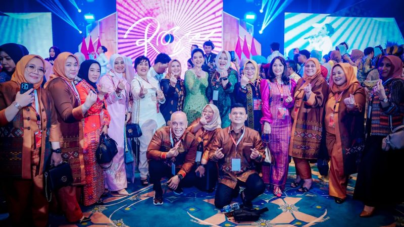 Dibuka Ibu Negara, Ny Kahiyang Ayu Hadiri HUT ke-44 Dekranas