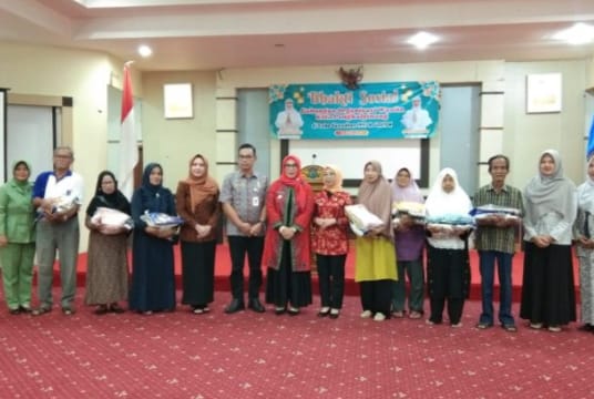 GOW Pangkalpinang Bagikan Beras ke Kaum Dhuafa
