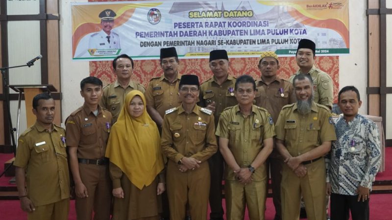 Rakor Bersama Wali Nagari dan Bamus se Limapuluh Kota Bupati Berikan Penghargaan Kepada Sejumlah Nagari