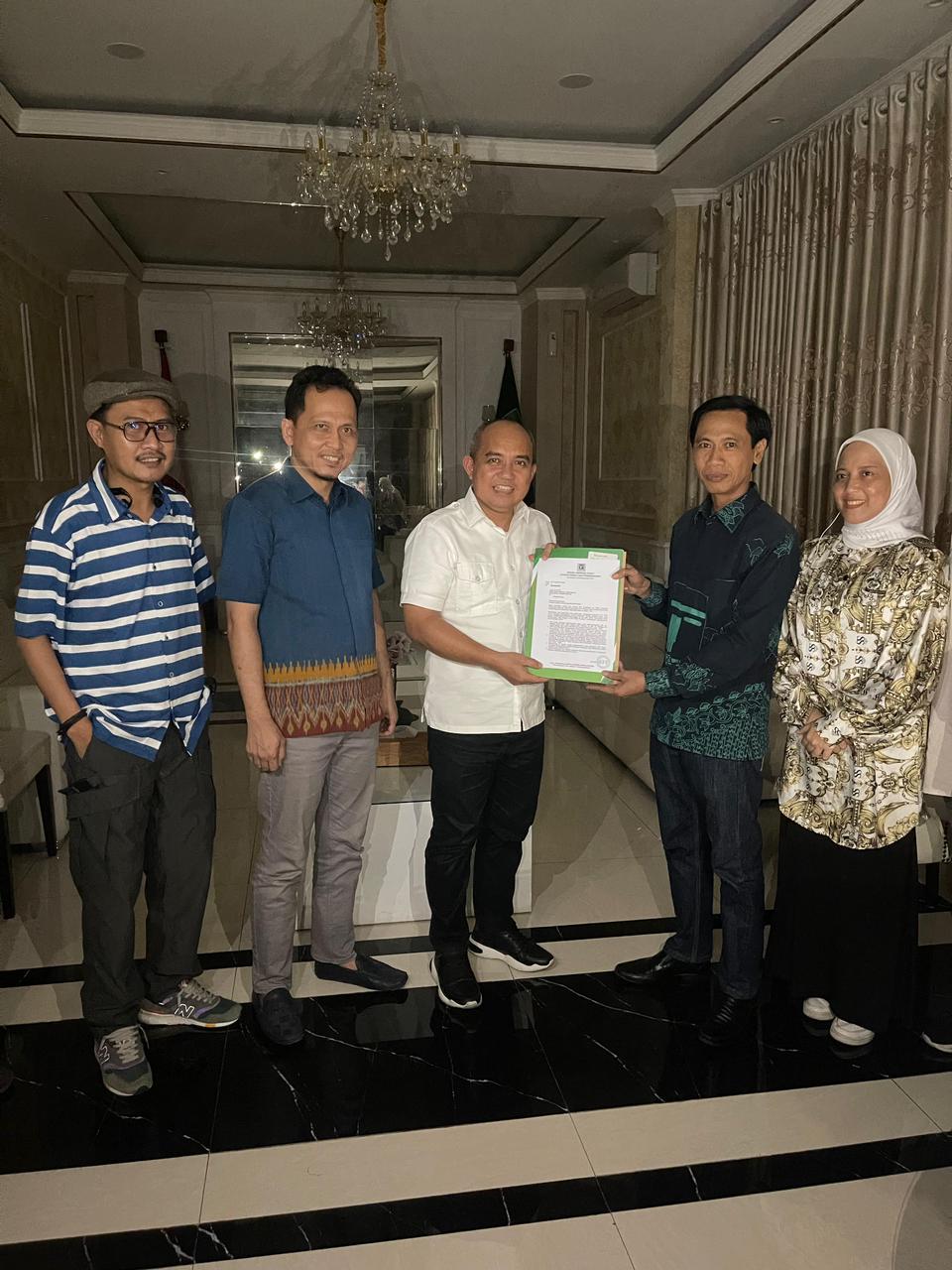 DPP PPP Serahkan Rekomendasi Untuk Molen Sebagai Bakal Calon Walikota Pangkalpinang