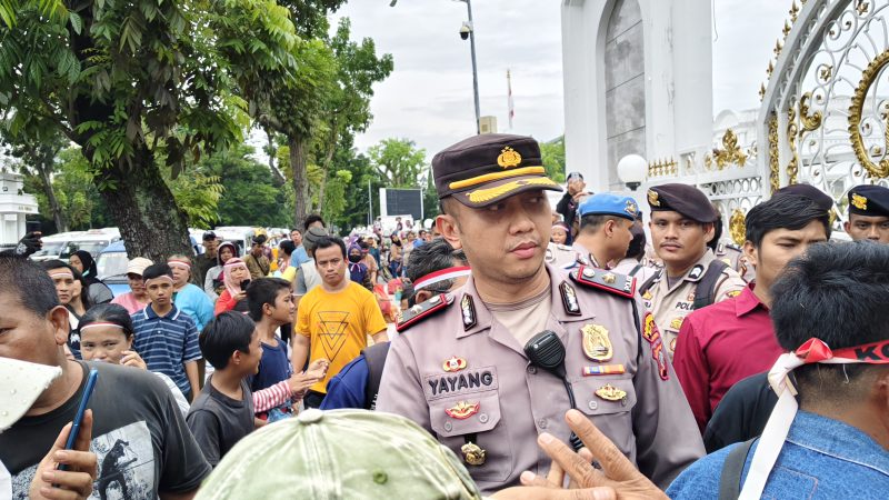 Kapolsek Medan Baru Mampu Kendalikan Massa Pendemo di Depan Kantor Gubsu