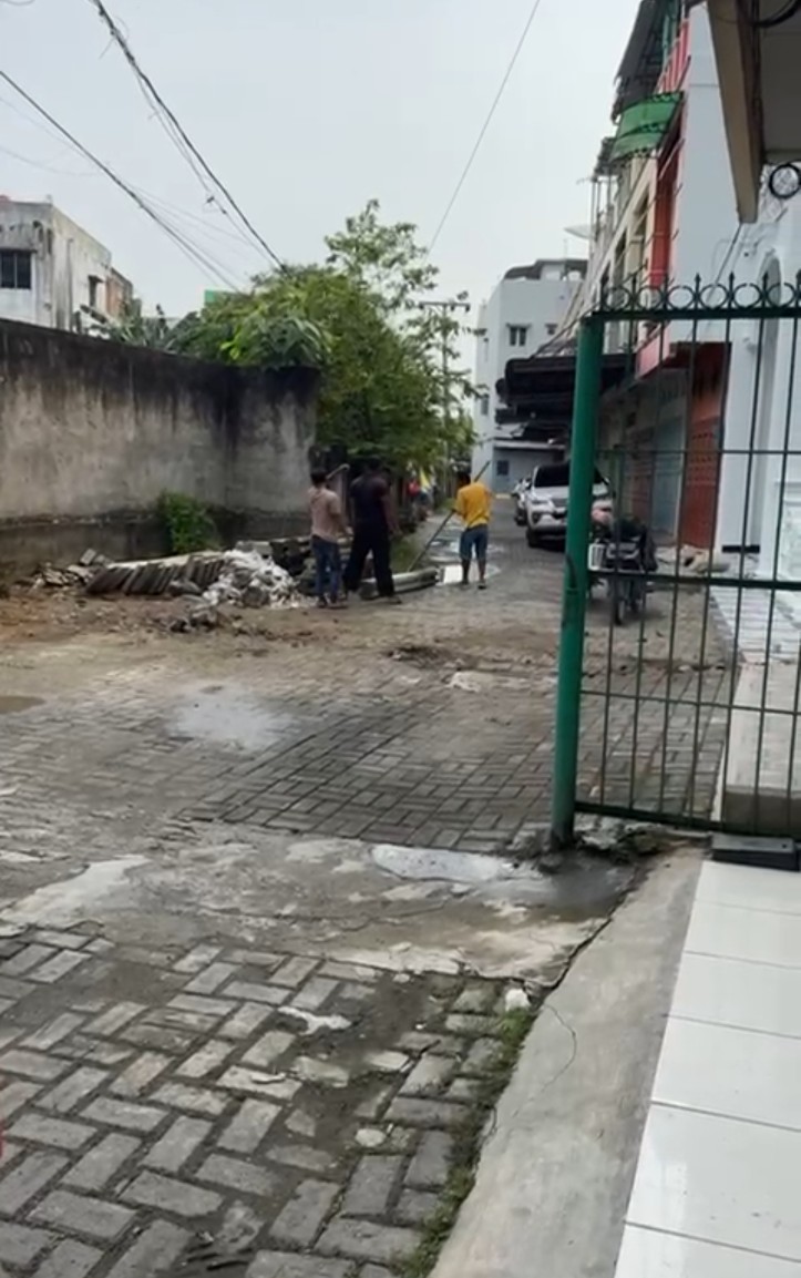 Tembok Telah Dibongkar, Warga Komplek Katamso Square Tahap II Ucapkan Terimakasih Kepada Wali Kota Medan, Ketua DPRD Medan dan Kadis DPKPCKTR kota Medan
