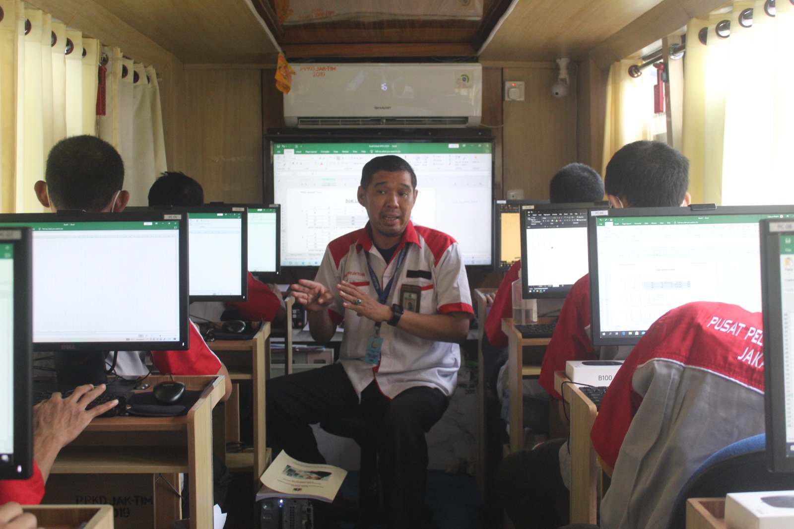 20 Warga Binaan Lapas Kelas I Cipinang Peroleh Sertifikat Kegiatan Pelatihan Keterampilan Kerja Program MTU, Semakin Mantap Bersaing Terjun Dalam Dunia Kerja