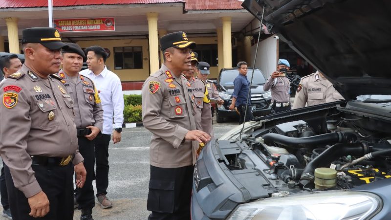 Kapolres Pematangsiantar Lakukan Pengecekan Fisik dan Administrasi Kendaraan Dinas Polri