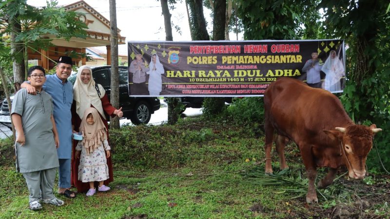Polres Pematangsiantar Sembelih Lima Ekor Sapi Saat Idul Adha 1445 H