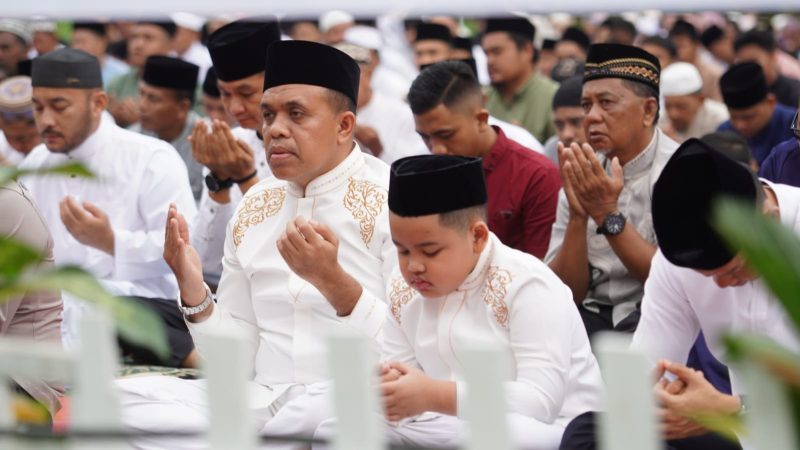 Ikuti Shalat Idul Adha Di Stabat, Pj. Bupati Langkat Sebar Hewan Qurban ASN 2024