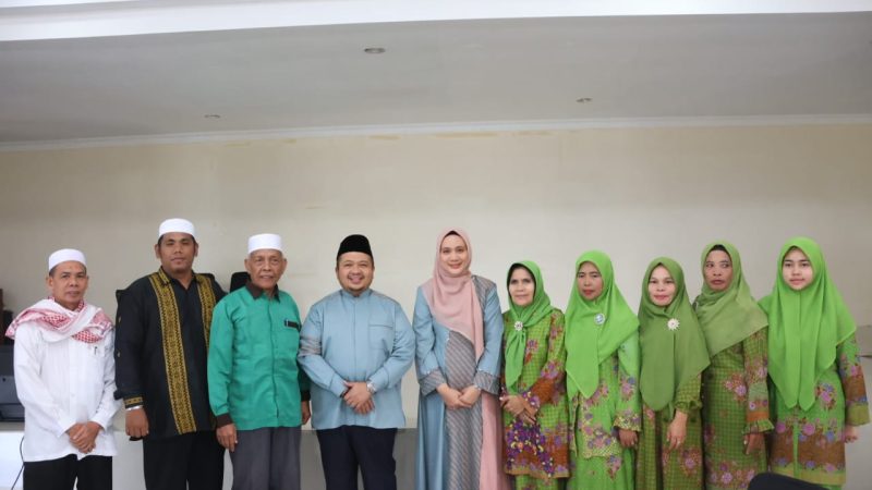 Bupati Tapsel dan Keluarga Jalin Silaturahmi Dengan Ormas se-Tapsel