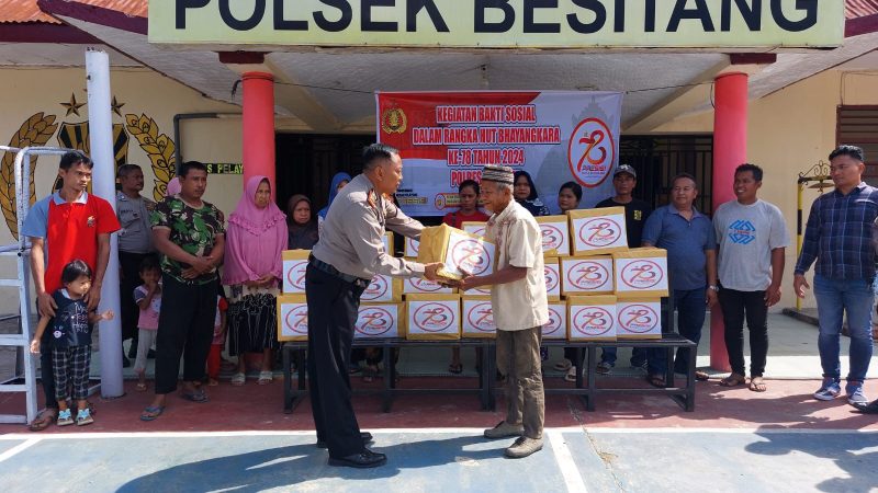 Menyambut HUT Bhayangkara ke-78,Polsek Besitang Polres Langkat Laksakan Bakti Sosial