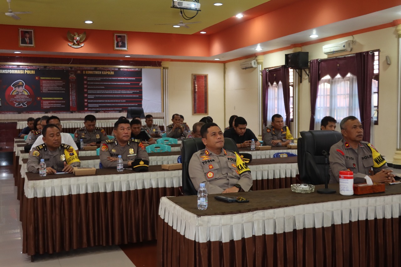 Kapolres Pematangsiantar Ikuti Zoom Meeting Taklimat Awal Audit Kinerja Itwasum Polri Tahap II Tahun 2014