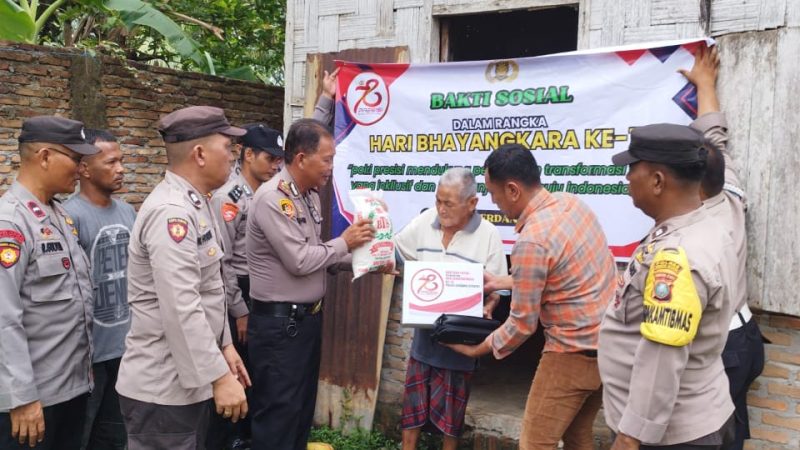 Sambut HUT Bhayangkara ke – 78, Polsek Tanjung Beringin Beri Bantuan Sosial Pada Masyarakat