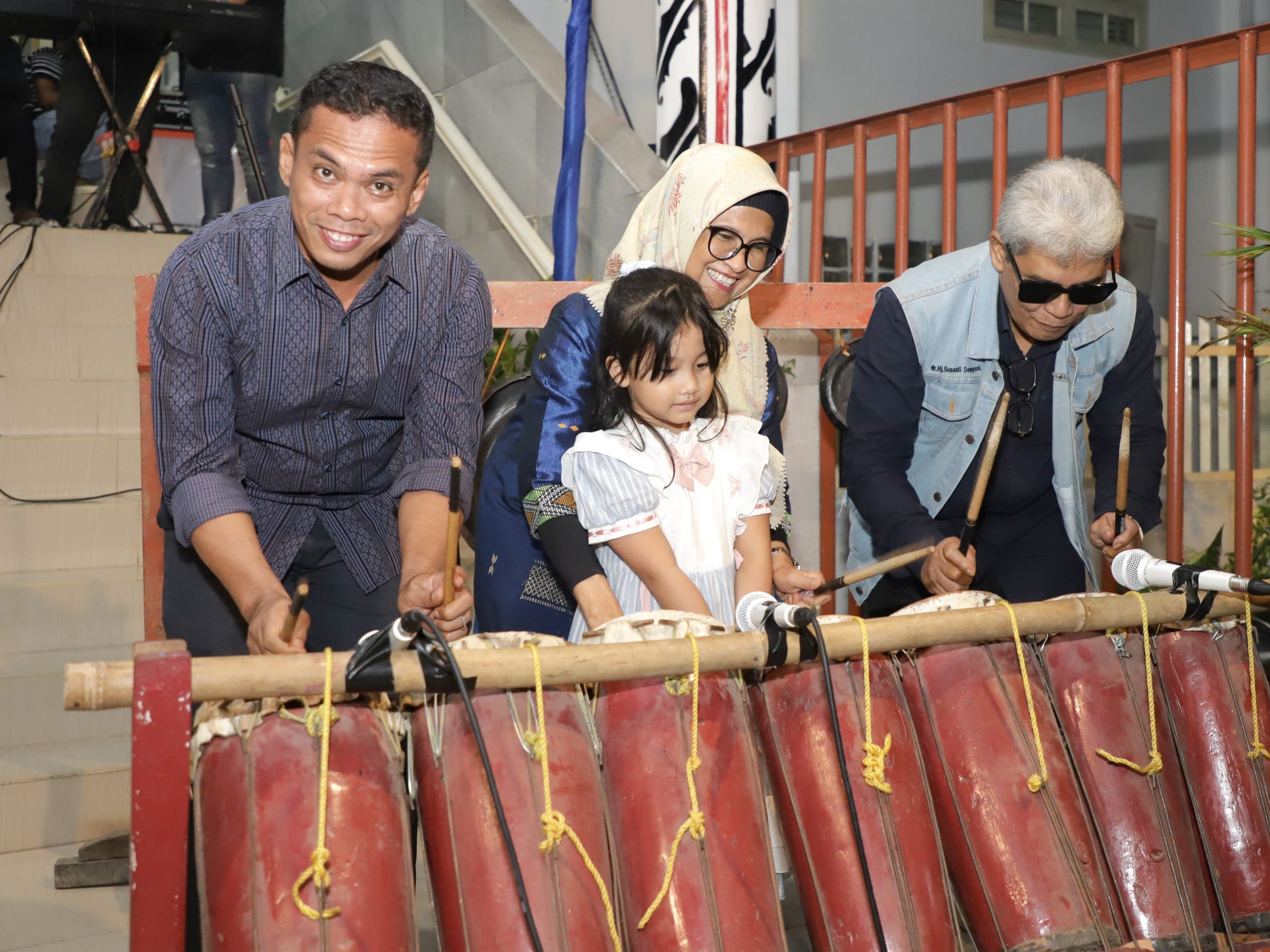 Wali Kota dr Bersama Ketua Dekranasda dan Sekda Buka Soft Opening Festival Seni Budaya Temu Tengah Kota Pematangsiantar
