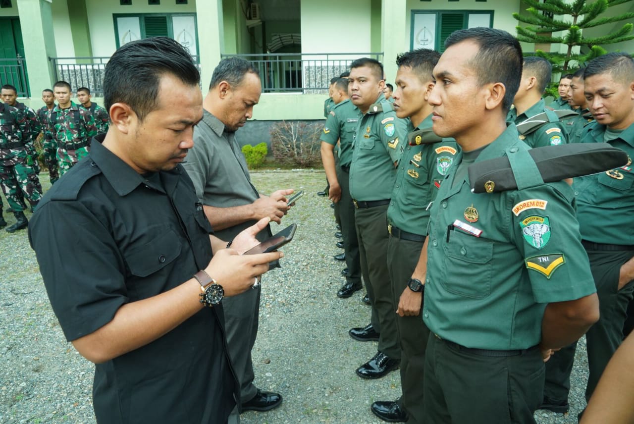 Korem 012/TU Perketat Pengawasan, Gelar Razia Handphone untuk Cegah Judi Online