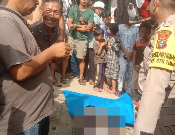 Polres Pematangsiantar Evakuasi Jenazah Juru Parkir yang Meninggal Ditabrak Kereta Api