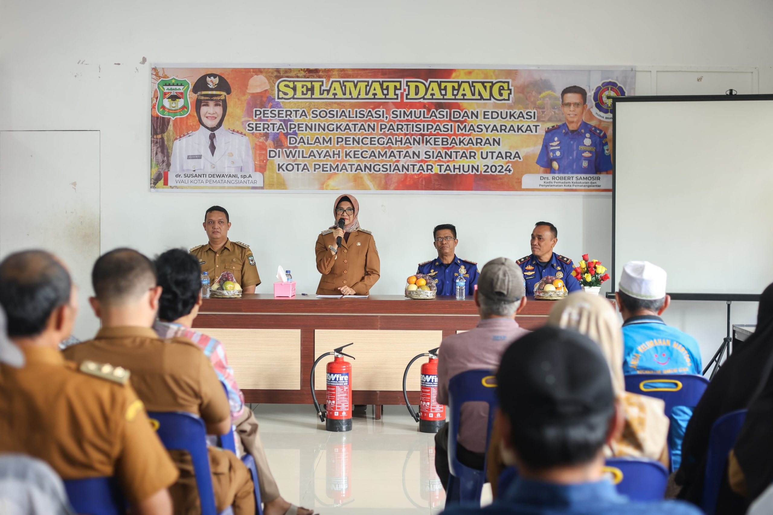 Wali Kota Pematangsiantar Buka Sosialisasi dan Edukasi Pemberdayaan Masyarakat dalam Pencegahan dan Penanggulangan Kebakaran