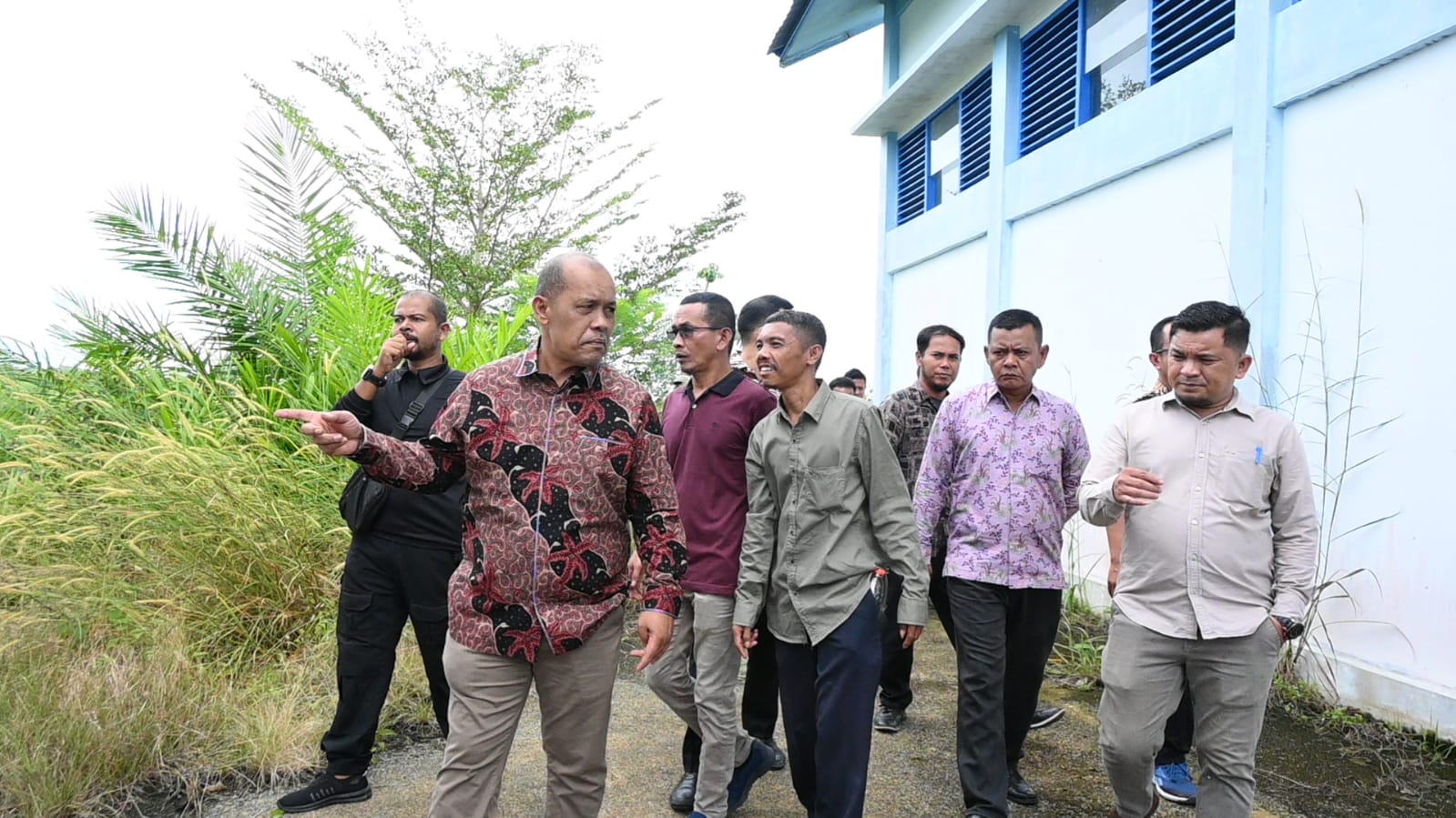 Azhari Tinjau UPTD PDAM Jontor dan PDAM Tirta Salam di Babaluhung, Simpang Kiri