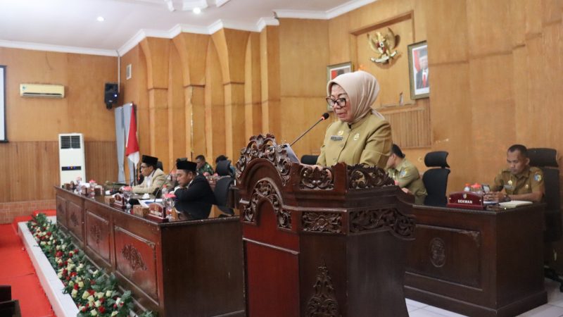 Pj. Heri Sampaikan Jawaban Bupati Terhadap Pandangan Umum 10 Fraksi