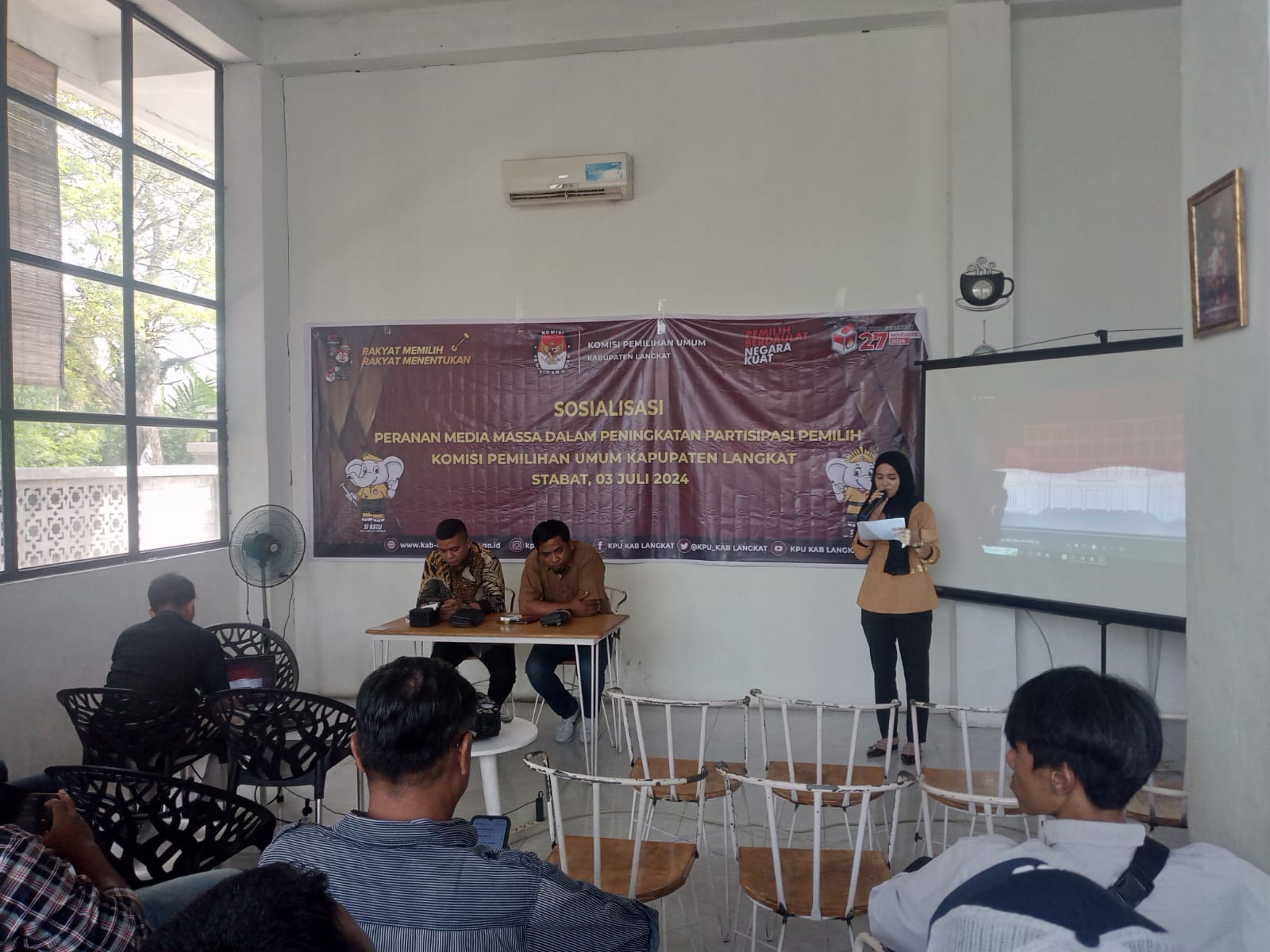 Komisi Pemilihan Umum (KPU) Kab.Langkat Gelar Kopi Morning Dengan Insan Pers