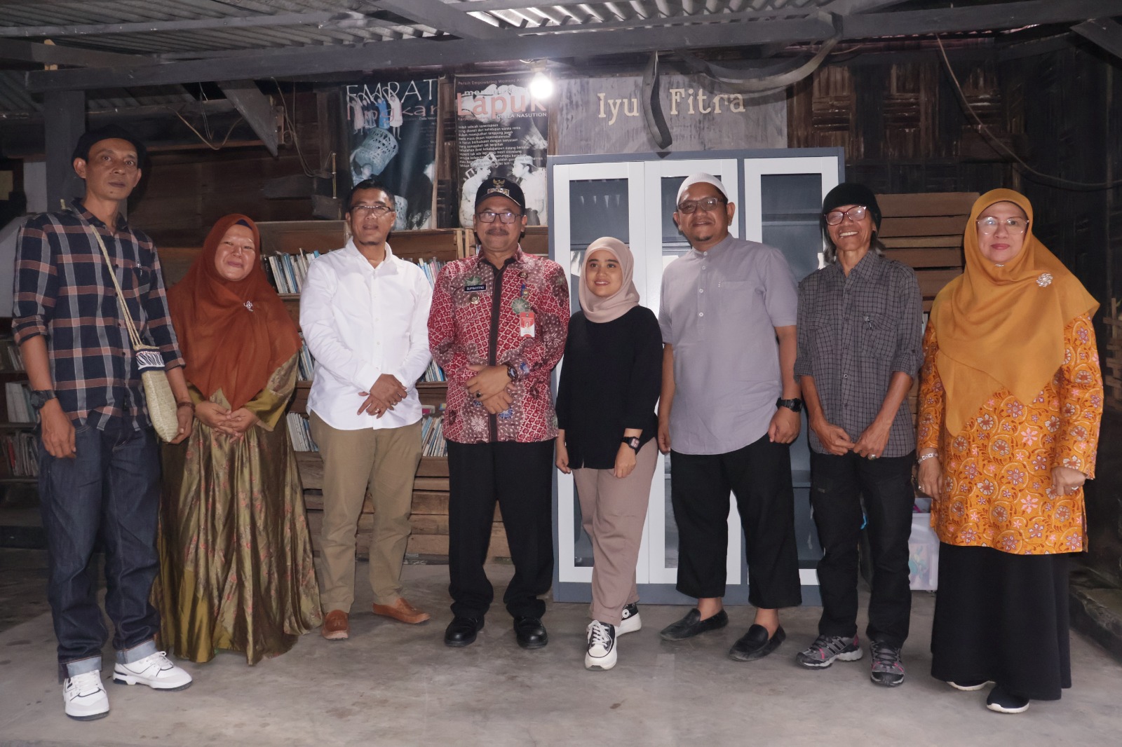 Pj Wali Kota Payakumbuh Suprayitno Serahkan Bantuan untuk Komunitas Intro