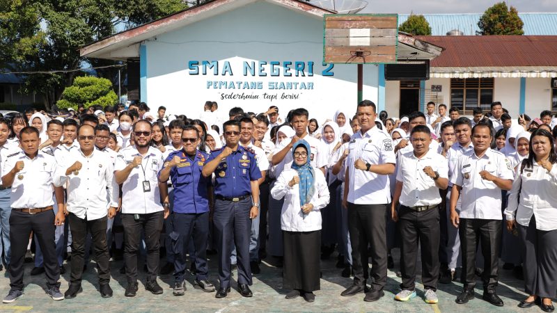 Wali Kota dr Susanti Buka Sosialisasi dan Edukasi Pencegahan dan Penanggulangan Kebakaran di SMAN 2 Pematangsiantar