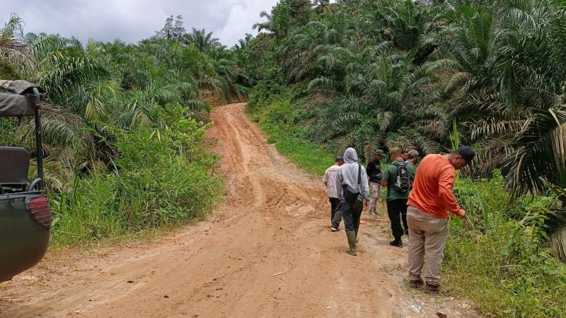 Cegah Amblas, Satgas TMMD ke-121 Kodim 0204/DS Rancang Perkuatan Bibir Jalan