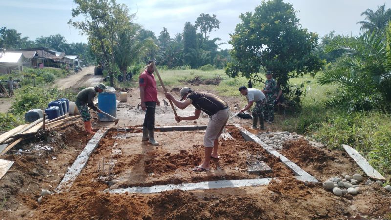 Pondasi Menara Pompa Hidram Segera Dirampungkan Satgas TMMD 121 Kodim 0204/DS